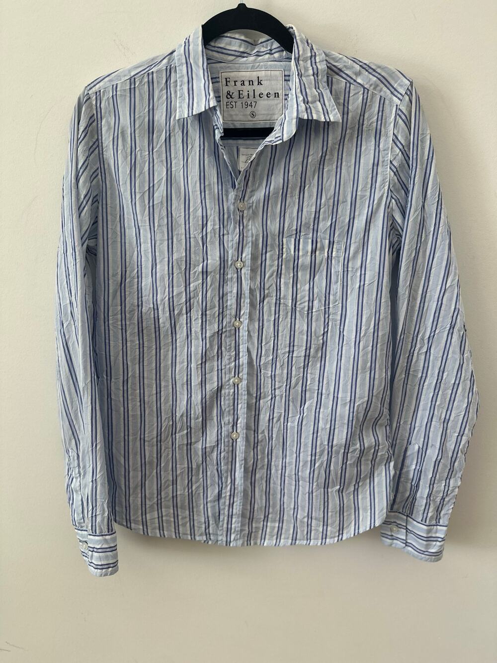 Frank & Eileen Barry Button Up Shirt Small Blue White Striped Long Sleeve